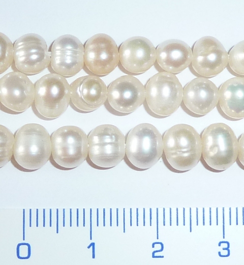 Perly ø 4 - 5 mm bílé 