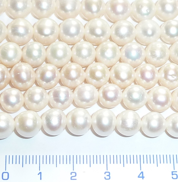 Říční perly ø 8 - 9 mm A bílé
